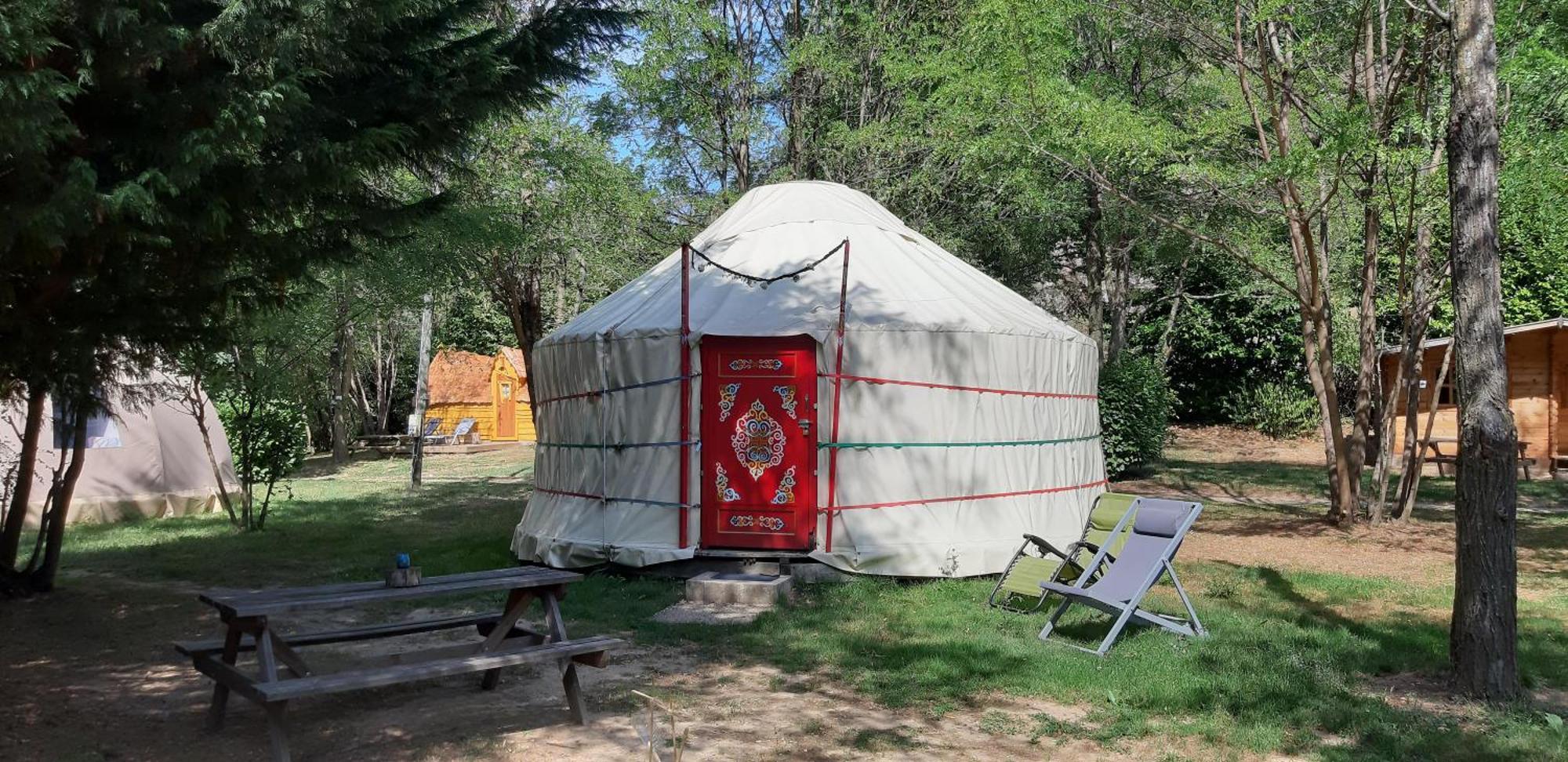 Camping Ushuaia Villages Le Viaduc Arlebosc Exterior photo